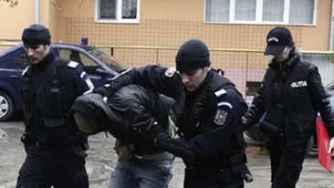 O retea specializata in inselaciuni informatice a fost prinsa dupa o serie de perchezitii!