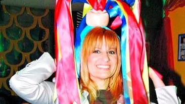 De ce se prosteste Nicola?