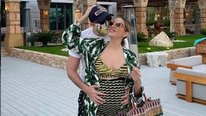 Cum a lăsat-o fără cuvinte iubitul pe Emily Burghelea! Poză cu micuța la care fosta asistentă a exclamat: ”Whaaaaaat?”