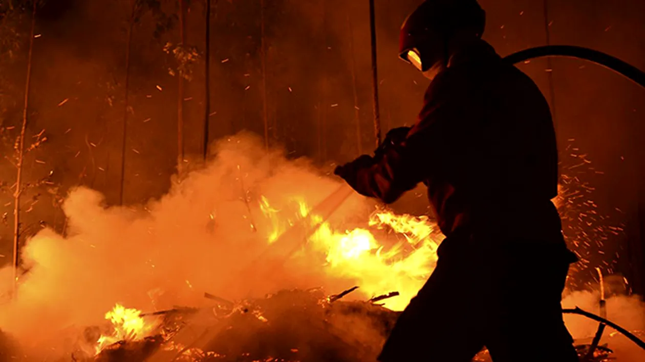 EXPLOZIE într-un bloc din Fieni: Cinci persoane, printre care şi un copil, au fost rănite