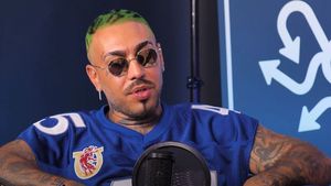 Ce răspuns a avut Alex Velea când a fost întrebat ce le-ar spune copiilor lui, dacă ar asculta melodiile lui Abi