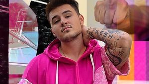 „Ginerele” Andreei Esca, la un pas de a fi bătut în Caracal, după un concert la piscină?! Oamenii i-ar fi pus gând rău, din cauza programului mult prea scurt + reacția artistului