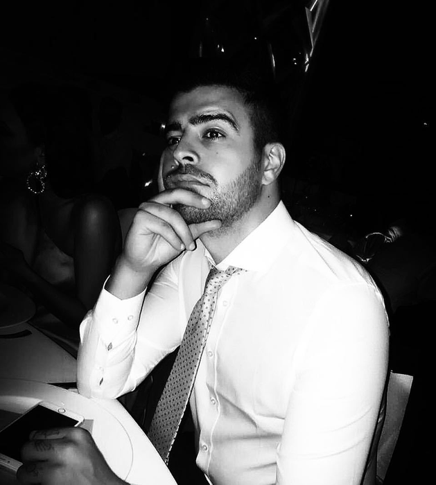 Speak obişnuieşte rar să se îmbrace elegant