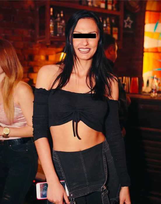 Fosta amantă a lui Culiță Sterp, surprinsă cu zonele intime la vedere. Outfit-ul provocator cu care a făcut senzație în club