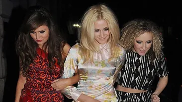 A baut atat de mult de ziua ei incat a ramas fara fusta! Este o cantareata cunoscuta de toata lumea