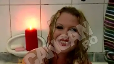 VIDEO incendiar... la propriu! Oanei Lis i-a luat foc parul in cada!