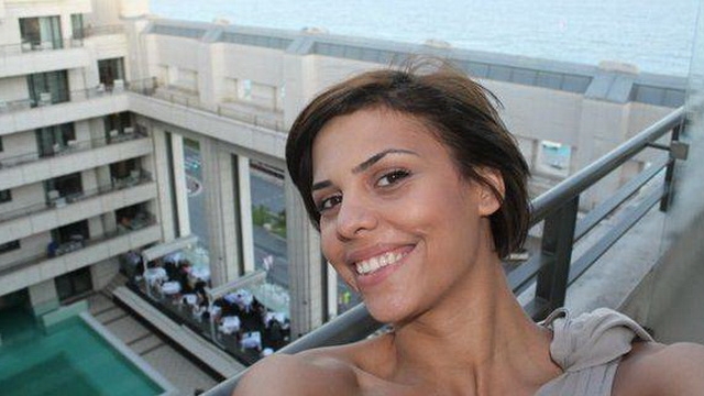 Show total cu dansatoarea Andreea Popescu! Nu o sa iti vina sa crezi ce i-a facut iubitul chiar in valurile Marii Negre!