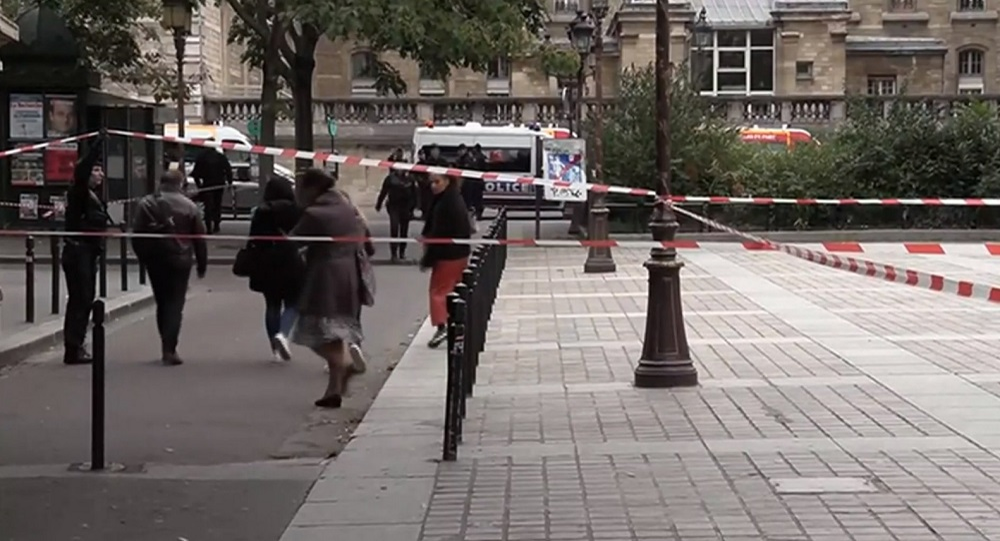 Atac sângeros în sediul central al poliţiei din Paris. Bilanțul morților și cine este autorul masacrului