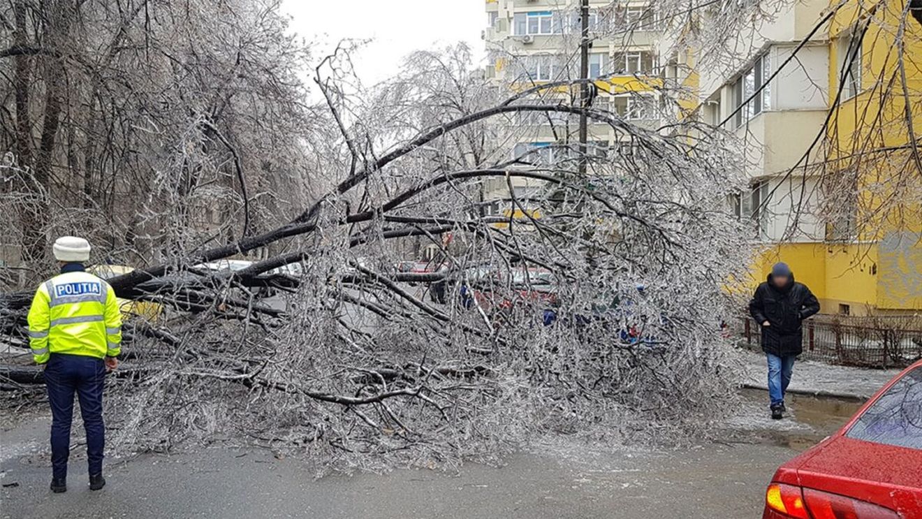Fenomene meteo foarte periculoase în Capitală. Bucureștenii, sfătuiți să evite deplasările în aceste zile, potrivit meteorologilor Accuweather