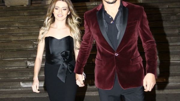  ANDREEA ESCA, martora unei scene extrem de romantice dintre RĂZVAN SIMION şi LIDIA BUBLE: "Nu mi-a venit să cred..."