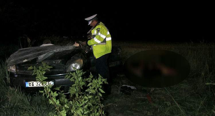 Cinci oameni au murit și un copil a supraviețuit în urma unui accident înfiorător! Mașina în care erau a plonjat zeci de metri  după ce s-a izbit de o cale ferată din Timiș