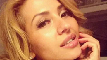 Prima fotografie cu ei împreună! Matteo şi Rodica Miron au chefuit în club până în zorii zilei! Diva şi-a etalat sfârcurile