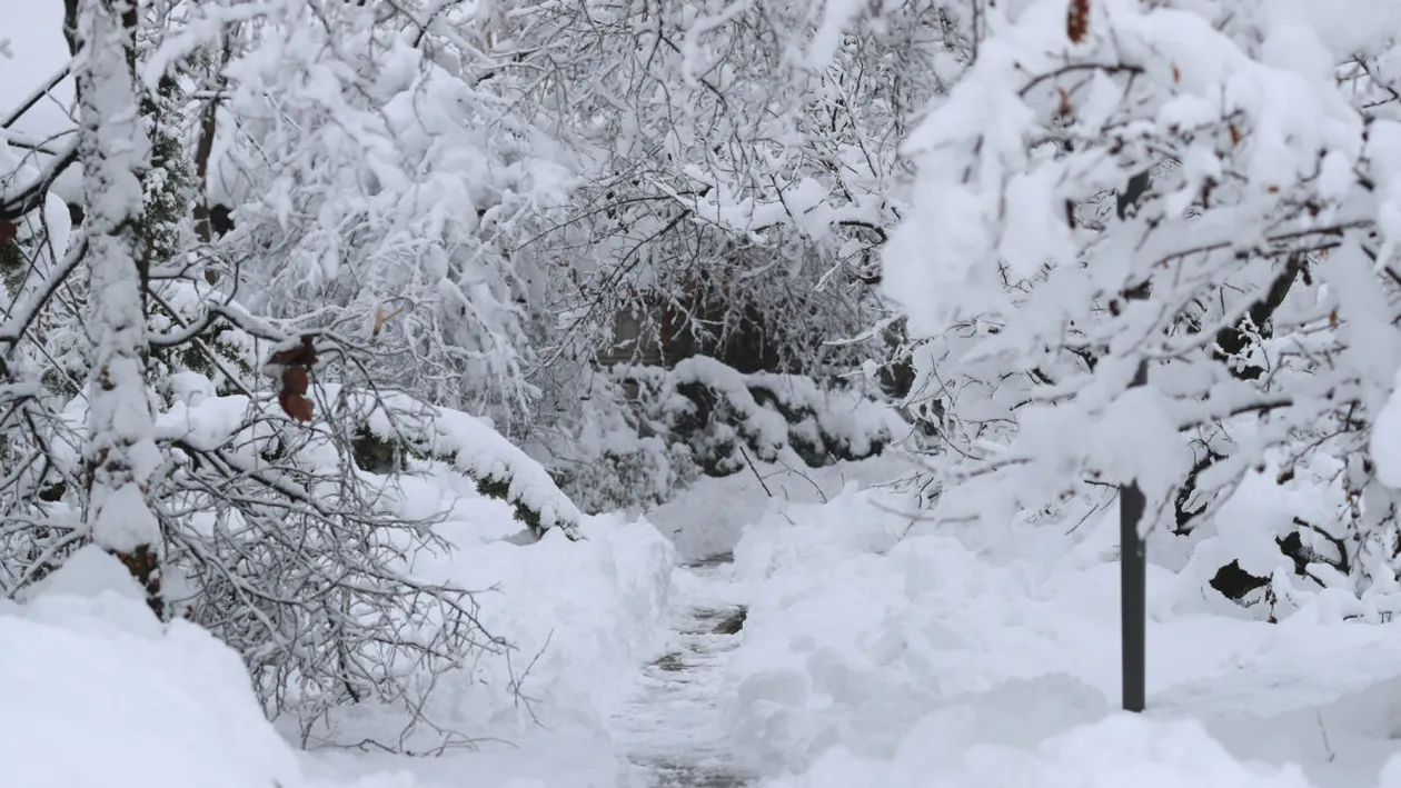 Iarna a pus stăpânire pe aceste zone! E risc uriaș de avalanșă