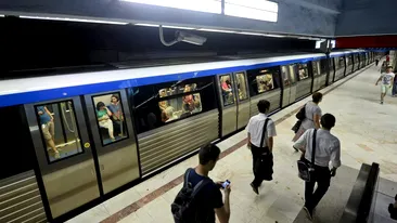 Alertă la metrou între stația Grozăveși și Petrache Poenaru. Călătorii au rămas blocați în tren