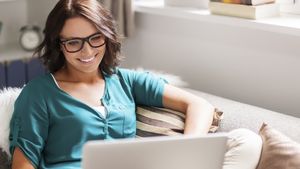 O tânără a cunoscut un bărbat pe Internet și s-a îndrăgostit de el: ”Partidele de amor sunt o nebunie, dar mi-a spus ceva într-o zi și mi s-a făcut rău”