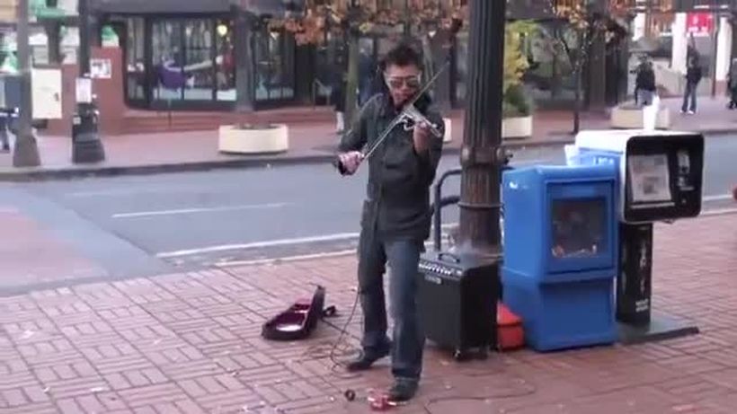 Cocos, pazea! Violonistul lui Salam are un concurent serios!