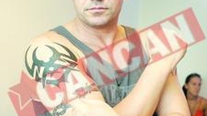 Ogica s-a tatuat ca Pamela Anderson