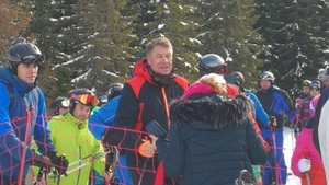 Klaus Iohannis, din nou la schi. Cum a apărut de această dată în Munţii Şureanu