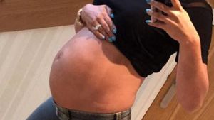 Vestea momentului în showbiz-ul românesc! Sexoasa vedetă este însărcinată