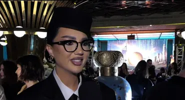 Cum arată soacra Larisei Udilă la 48 de ani. Internauții au crezut că nu văd bine: ”Sigur nu e sora ta?”