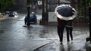 După caniculă, vine potopul! Cod galben de ploi și furtuni în mai multe județe din țară