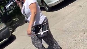 Minodora, în vizită la Denisa! Ce a povestit la ieşirea din salon: "S-a bucurat ca m-am dus!"