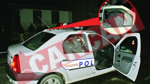 Politisti injunghiati in masina de serviciu de un suspect