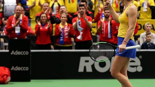Simona Halep a ”rezolvat” meciul cu Mladenovic! România - Franța 1-0, în Fed Cup! Urmează Garcia - Buzărnescu