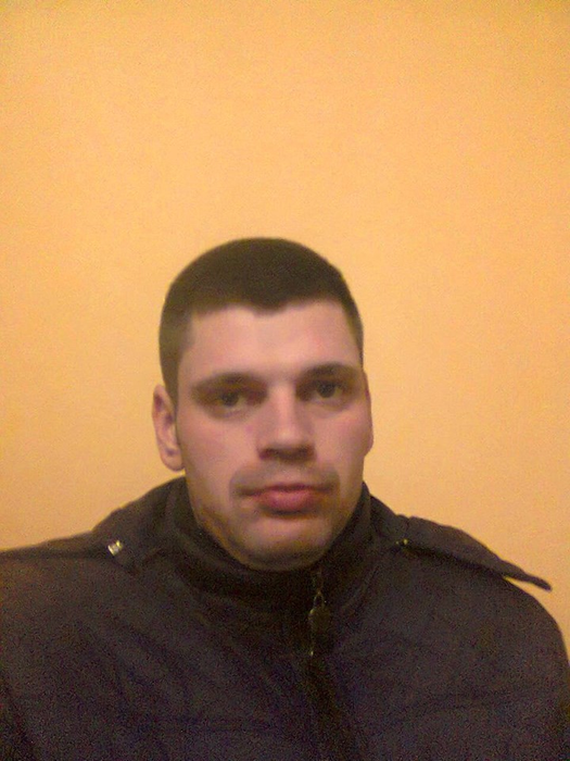 Ucigaşul şi-a făcut selfie-uri cu telefonul victimei şi le-a postat pe Facebook