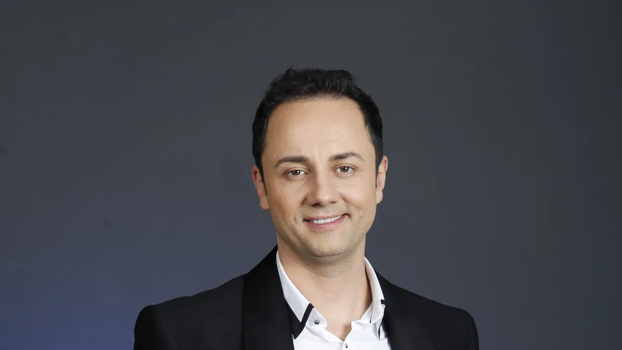 Happy Hour începe în forţă în noul an! Măruţă merge în vizită acasă la Cristi şi Adelina Chivu!