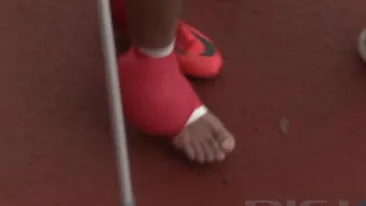 Perla lui Gigi Becali s-a rupt! Fotbalistul a început să plângă de durere! A fost scos pe braţe de pe teren