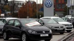 Primele imagini cu noul Volkswagen GOLF 8. Te așteptai la acest design?