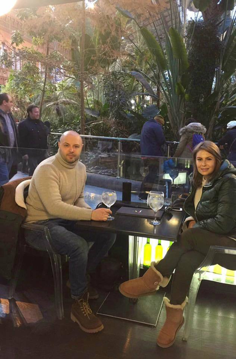 E însărcinată? Soţia lui MIHAI MITOŞERU a luat proporţii! Cum arată acum