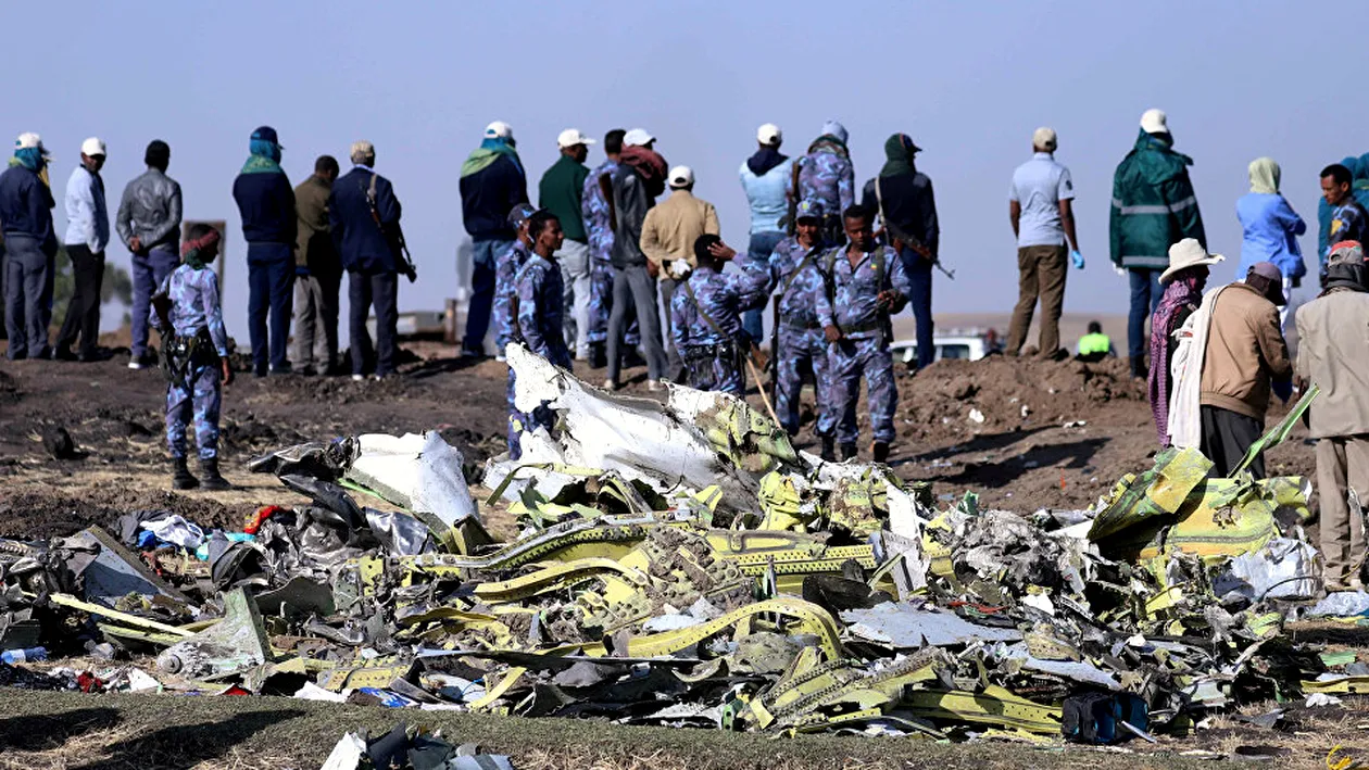 Cutiile negre ale aeronavei prăbușite în Etiopia vor fi trimise în Europa pentru investigații