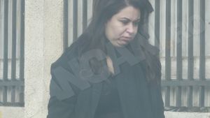 N-ai văzut-o niciodată mai tristă. Primele imagini cu Oana Roman în doliu