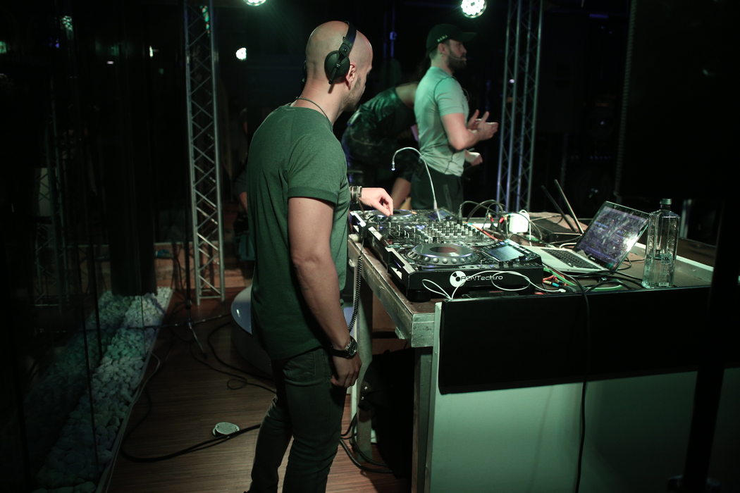 DJ Sasha Lopez a fost ”forță” la butoane în cel mai dotat centru de fitness din București, ”The Movement”