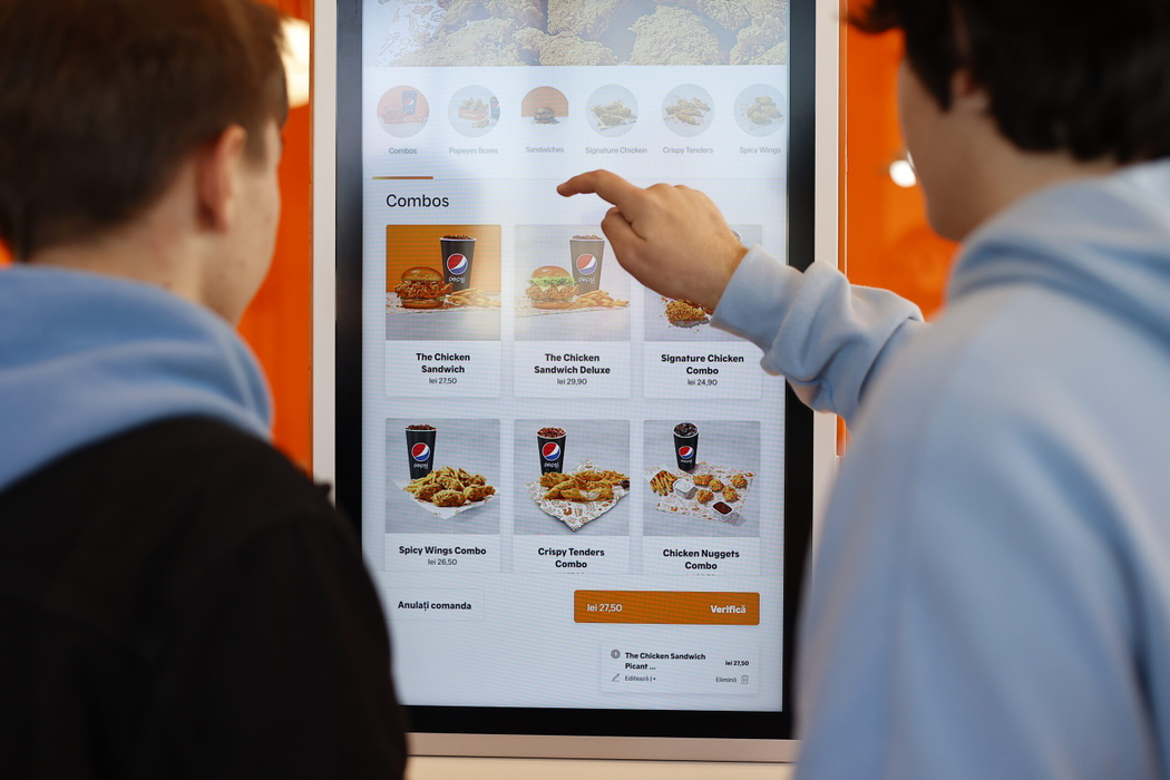 Popeyes România deschide primul restaurant de tip Drive-Thru din țară