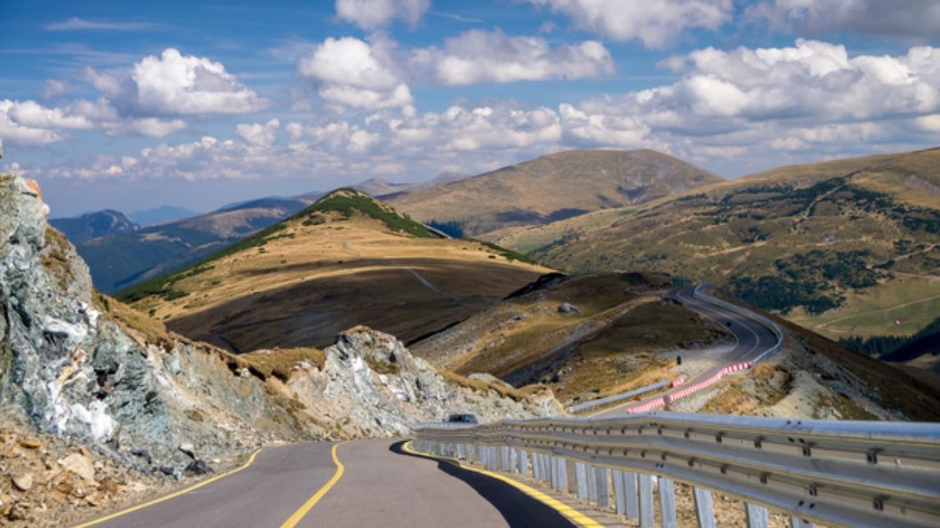 FOTO | Prima ninsoare din această toamnă, pe Transalpina