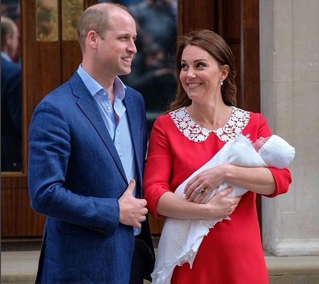 Prințul William și Kate ar fi trebuit să zboare cu “elicopterul morții”. Cum au scăpat cu viață