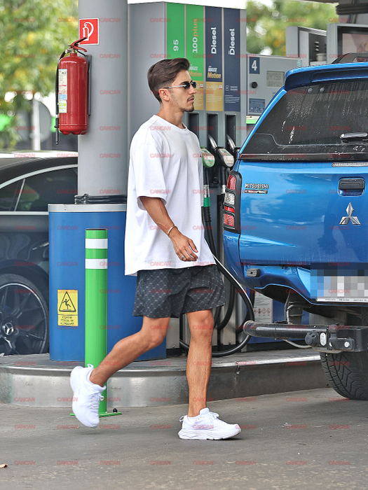 Milionarul Sebastian Dobrincu alimentează Lamborghini Huracan Evo