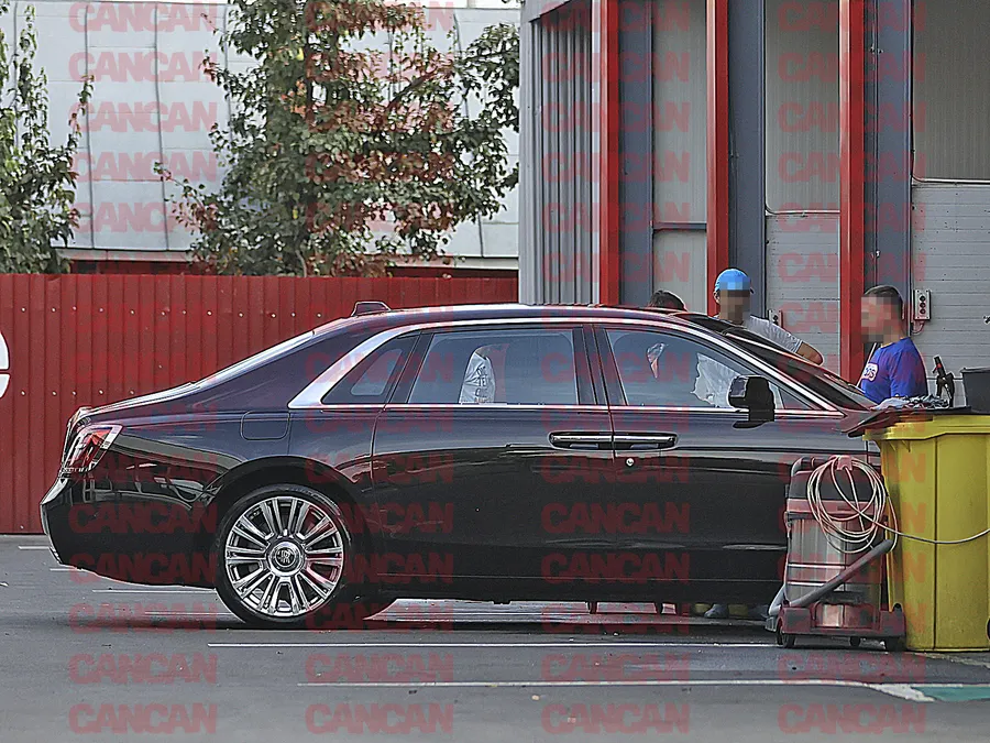 Angajații au intrat în "panică" atunci când l-au văzut pe Gigi Becali, căruia i-au acordat ajutorul cuvenit