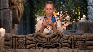 I-a dat "kind reminder"! Cum a scris corporatista Ramona numele colegei Niky Salman, pe bilețelul de nominalizare de la Survivor