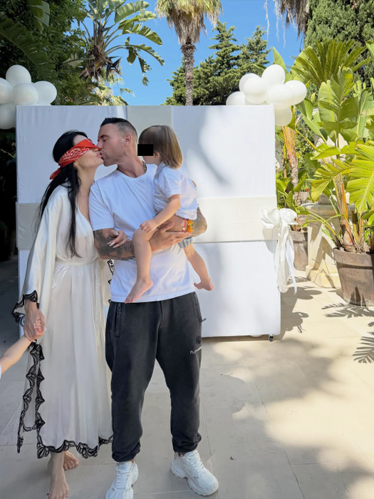 Andreea Sasu a fost externată din spital! Primele imagini cu românca + Ce cadou spectaculos i-a făcut Philipp Plein