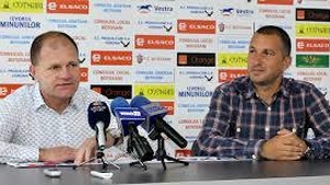 Cornel Şfaiţer şi Costel Enache, nominalizaţi la premiile „Galei Fotbalului Românesc!”
