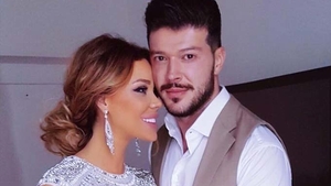 După ce s-a distrat cu alt bărbat în club, l-a înnebunit pe VICTOR SLAV cu ţinuta sexy! Graviduţa BIANCA DRĂGUŞANU a arătat ce are sub fustă