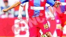 L-a injurat de mama!