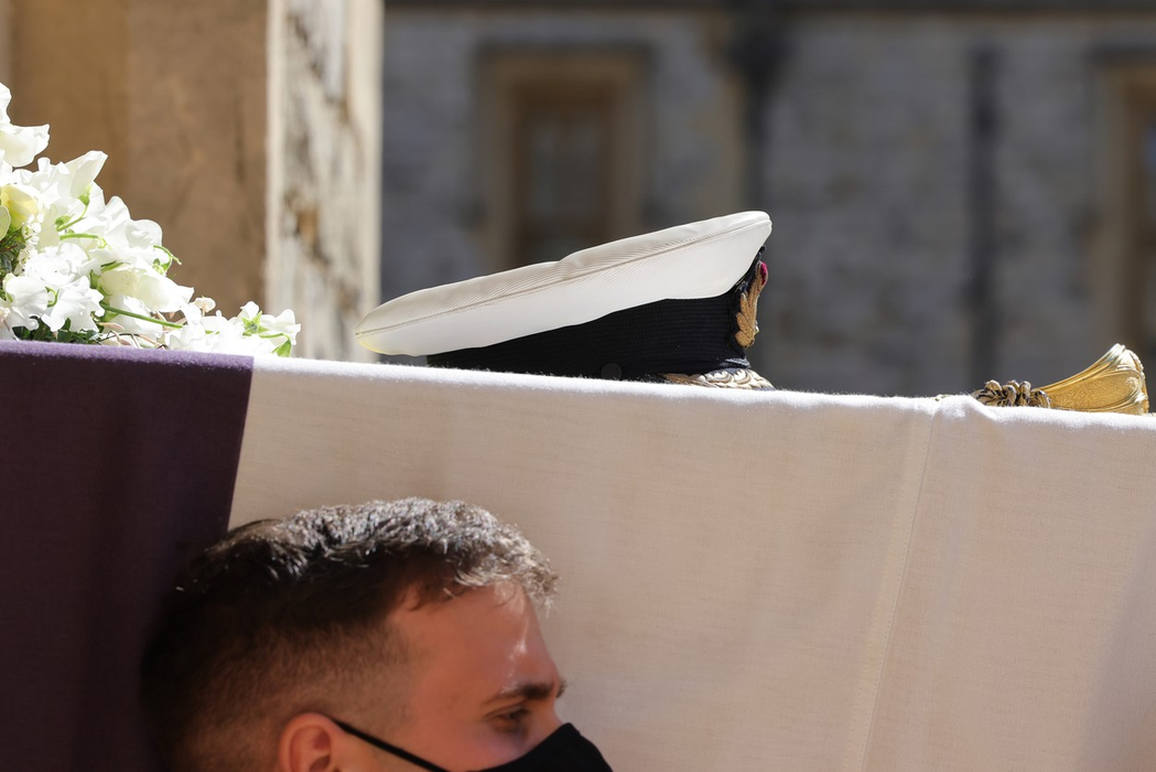 Imagine din timpul procesiunii funerare a prințului Philip ( Credit line: Profimedia )