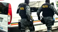 Un polițist a snopit în bătaie infractorul. Imagini șocante