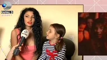 De cand trupa Angels s-a destramat, fetele s-au facut mari si au avut copii la randul lor! Vezi cum se descurca Monica si Raluca si ce stil muzical canta