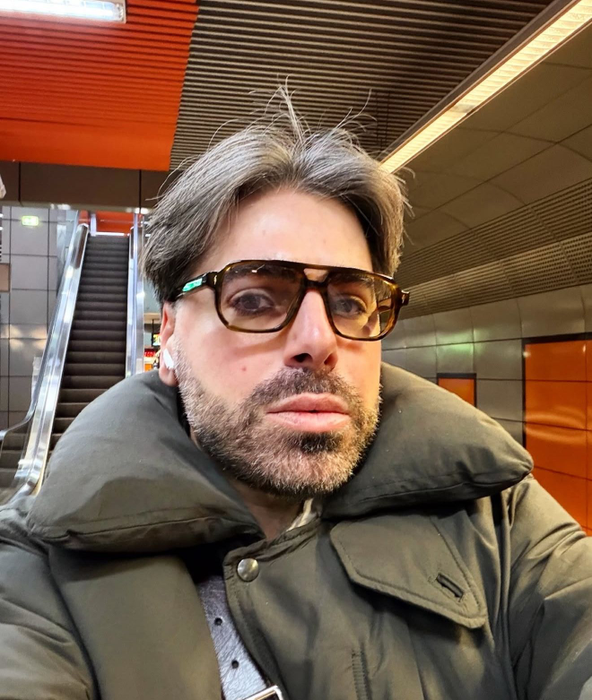 Adevăratul motiv pentru care Maurice Munteanu și-a dat demisia de la ELLE România. sursă - social media